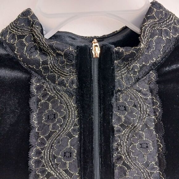 Jaclyn Smith Velour Tunic Top. Size L - Picture 3 of 16